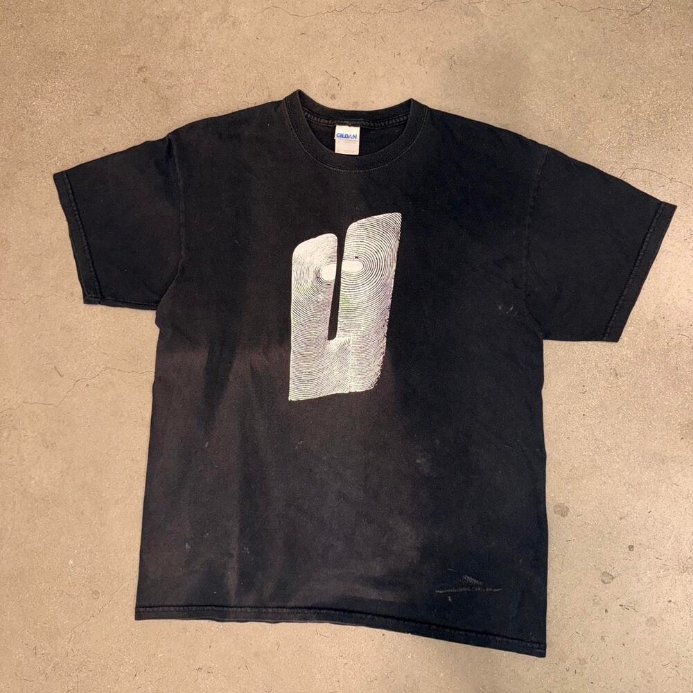 Deller black graphic tee
